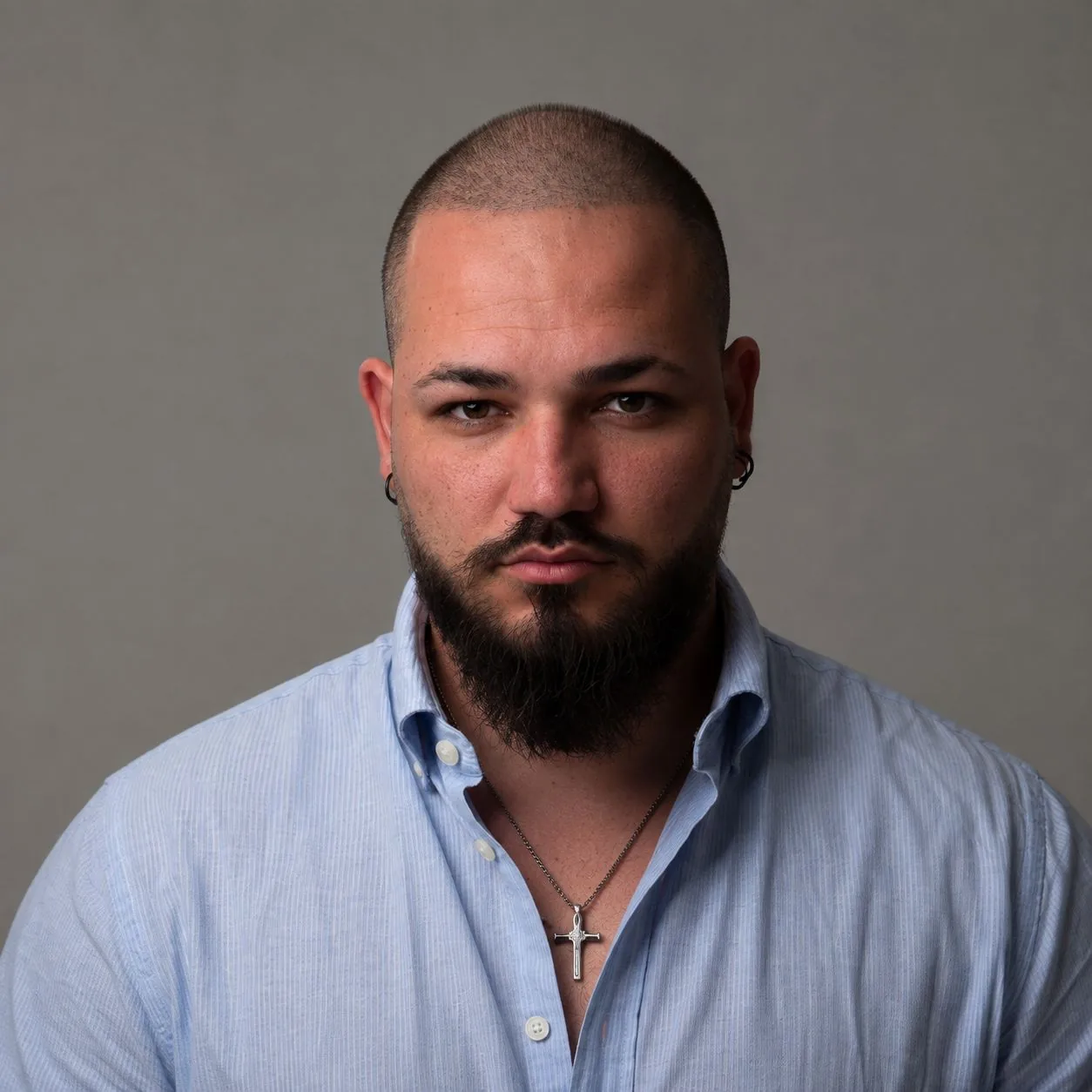 Jesús Vázquez Gutiérrez, fundador de Ads & Management, en retrato de estudio